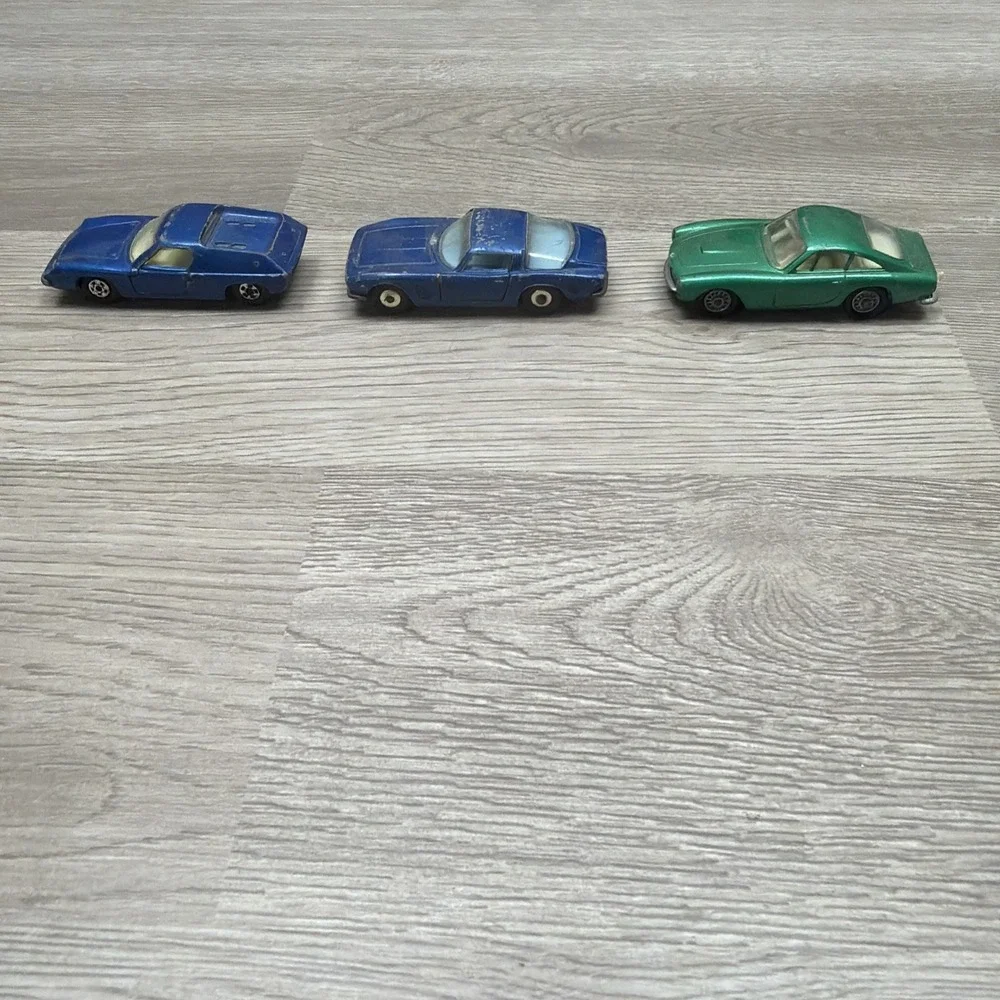 Matchbox Lesney Superfast No. 5 Lotus Europa 75 Ferrari Berlinetta 14 Iso Grifo‎